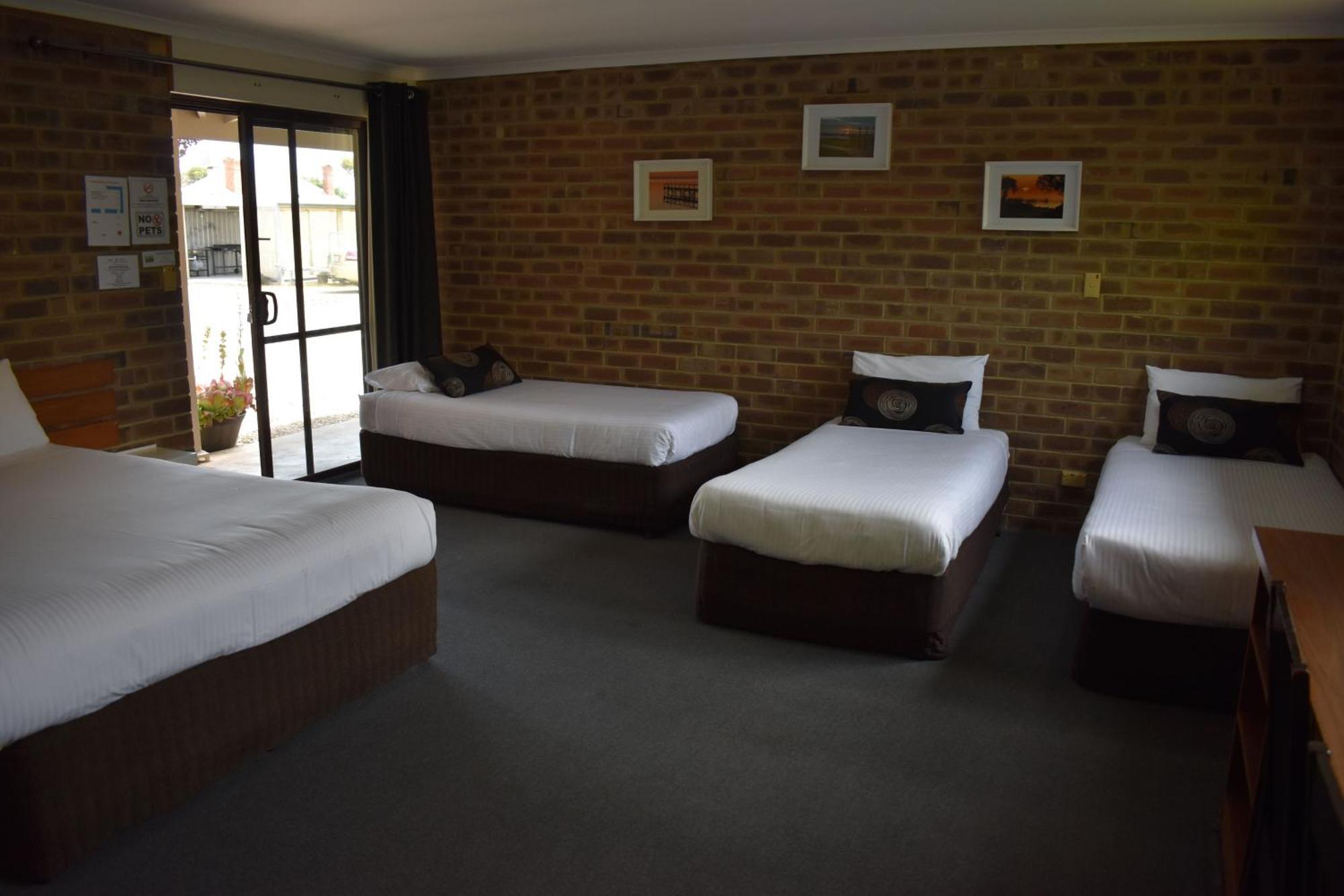Lake Albert Motel Meningie Екстериор снимка