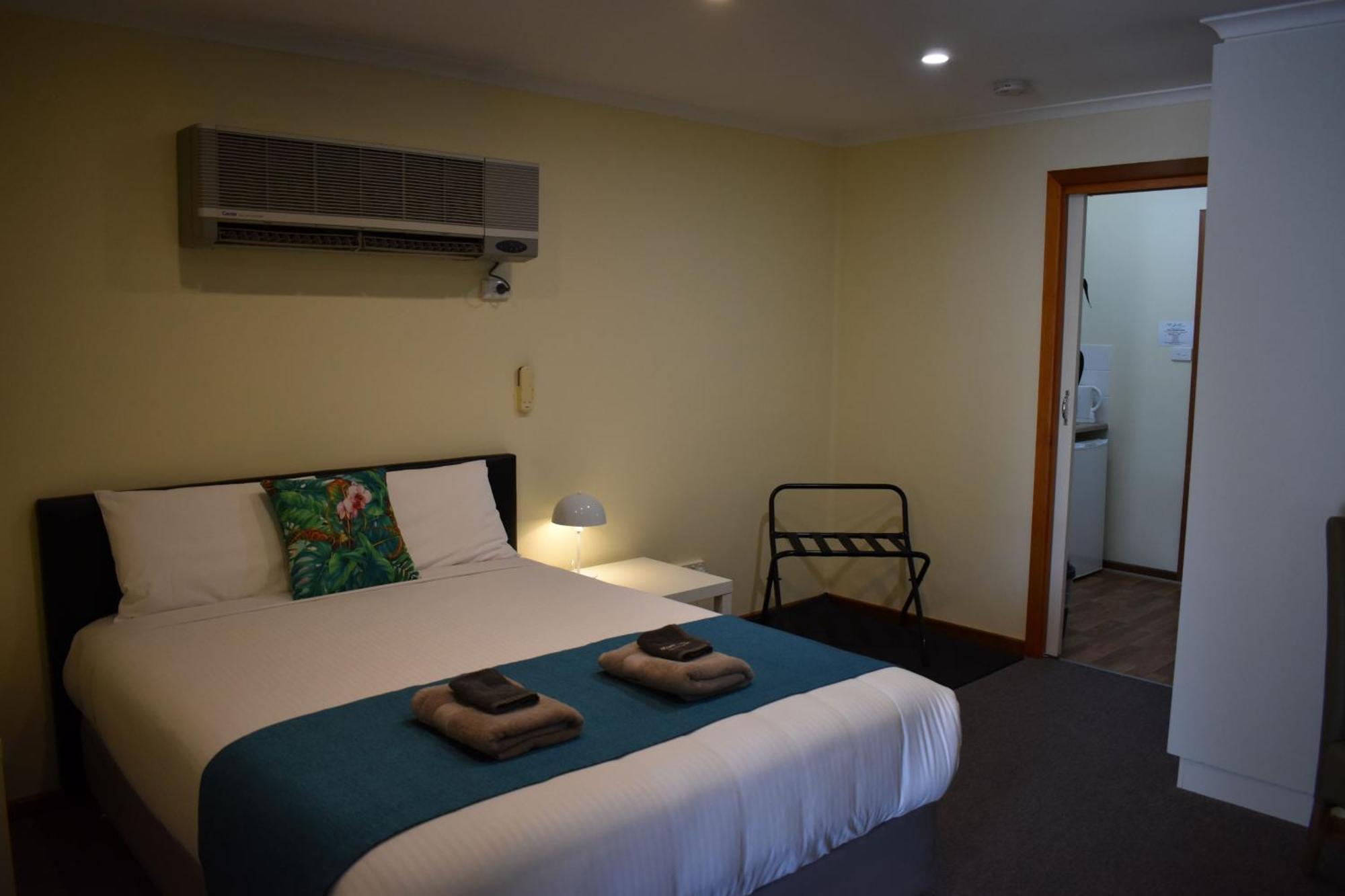 Lake Albert Motel Meningie Екстериор снимка