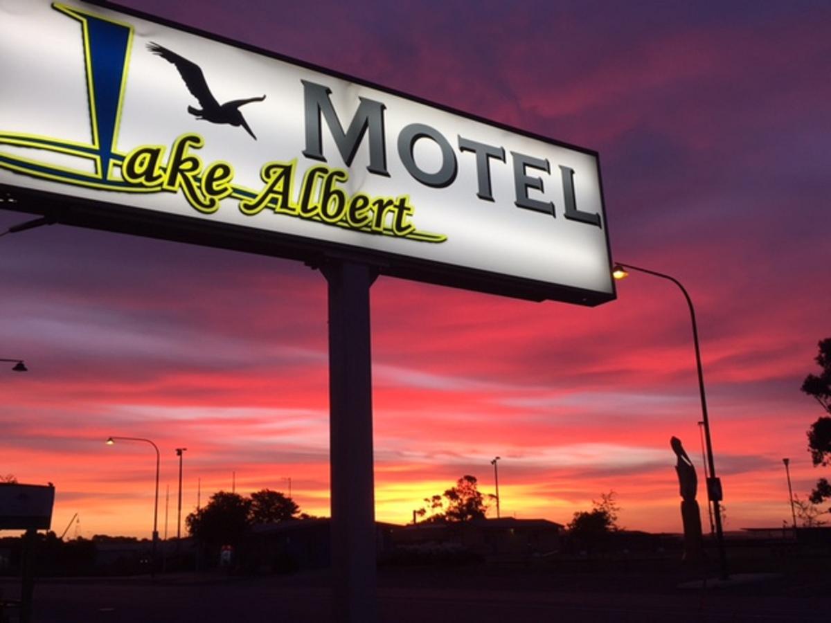 Lake Albert Motel Meningie Екстериор снимка