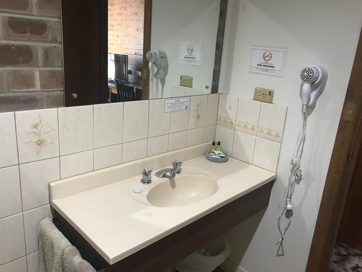Lake Albert Motel Meningie Екстериор снимка