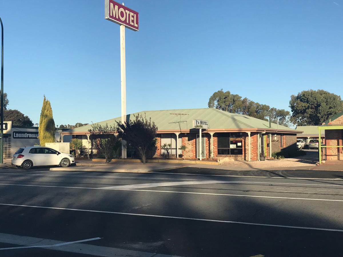 Lake Albert Motel Meningie Екстериор снимка