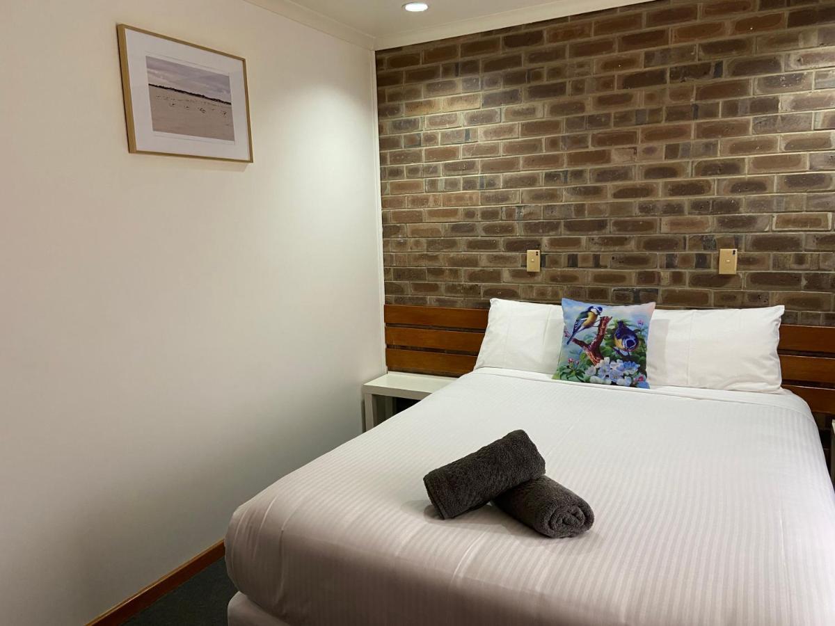 Lake Albert Motel Meningie Екстериор снимка