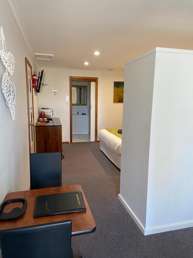 Lake Albert Motel Meningie Екстериор снимка
